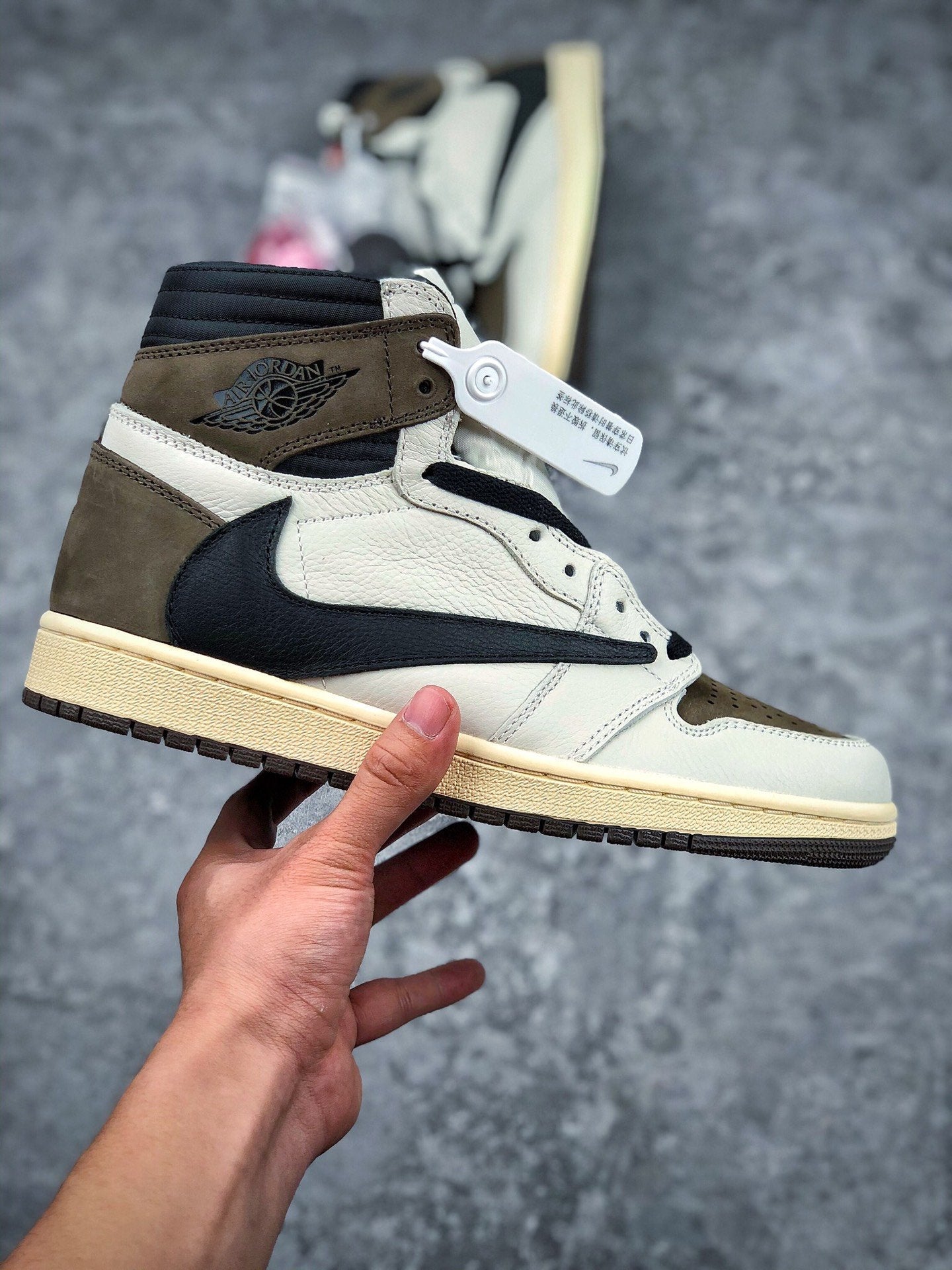 AIR JORDAN 1 HIGH