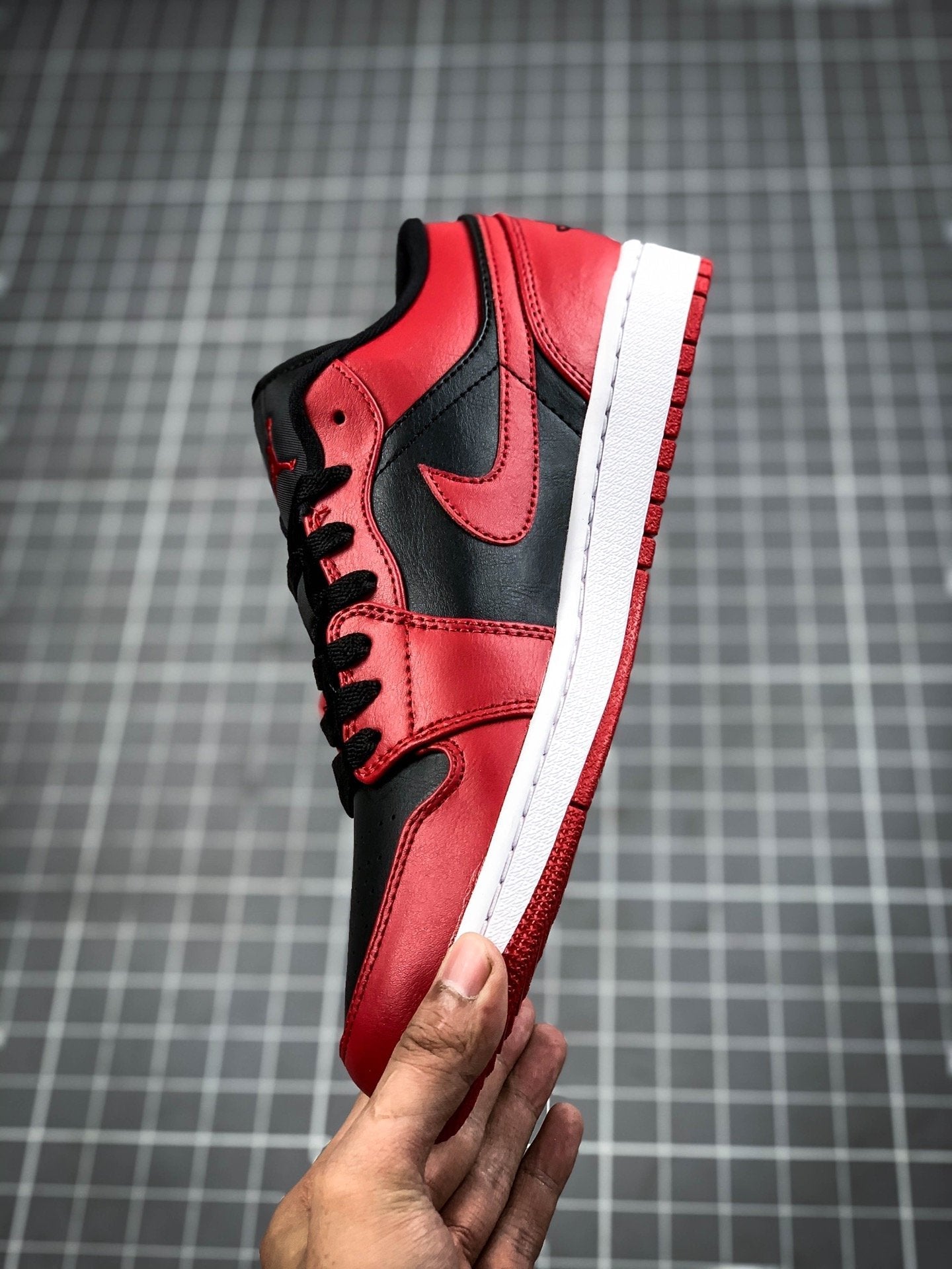 AIR JORDAN 1 LOW