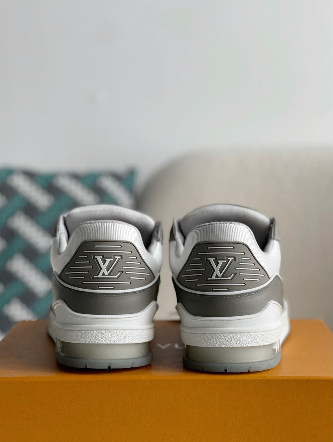 LOUIS VUITTON TRAINER SNEAKERS