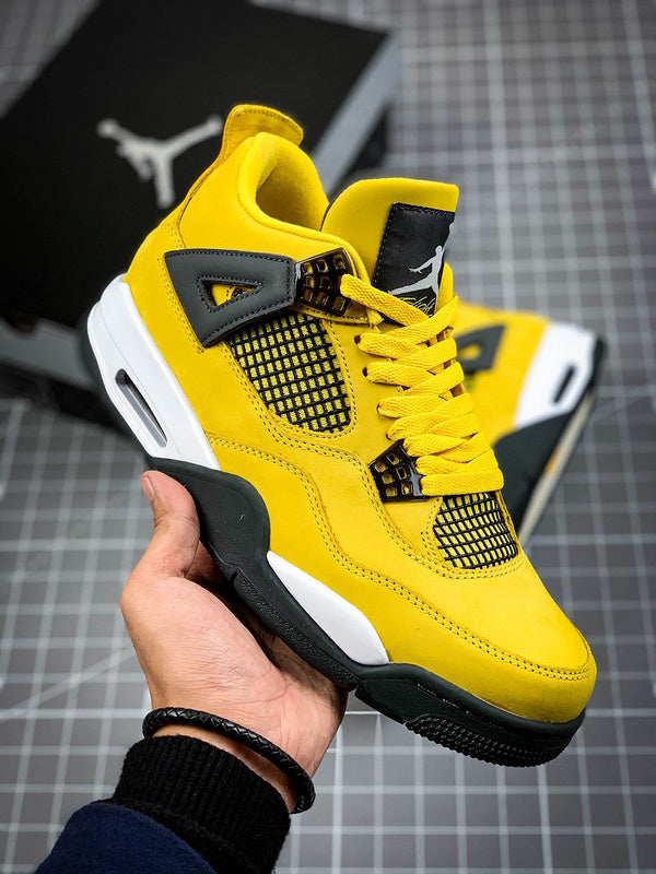 AIR JORDAN 4