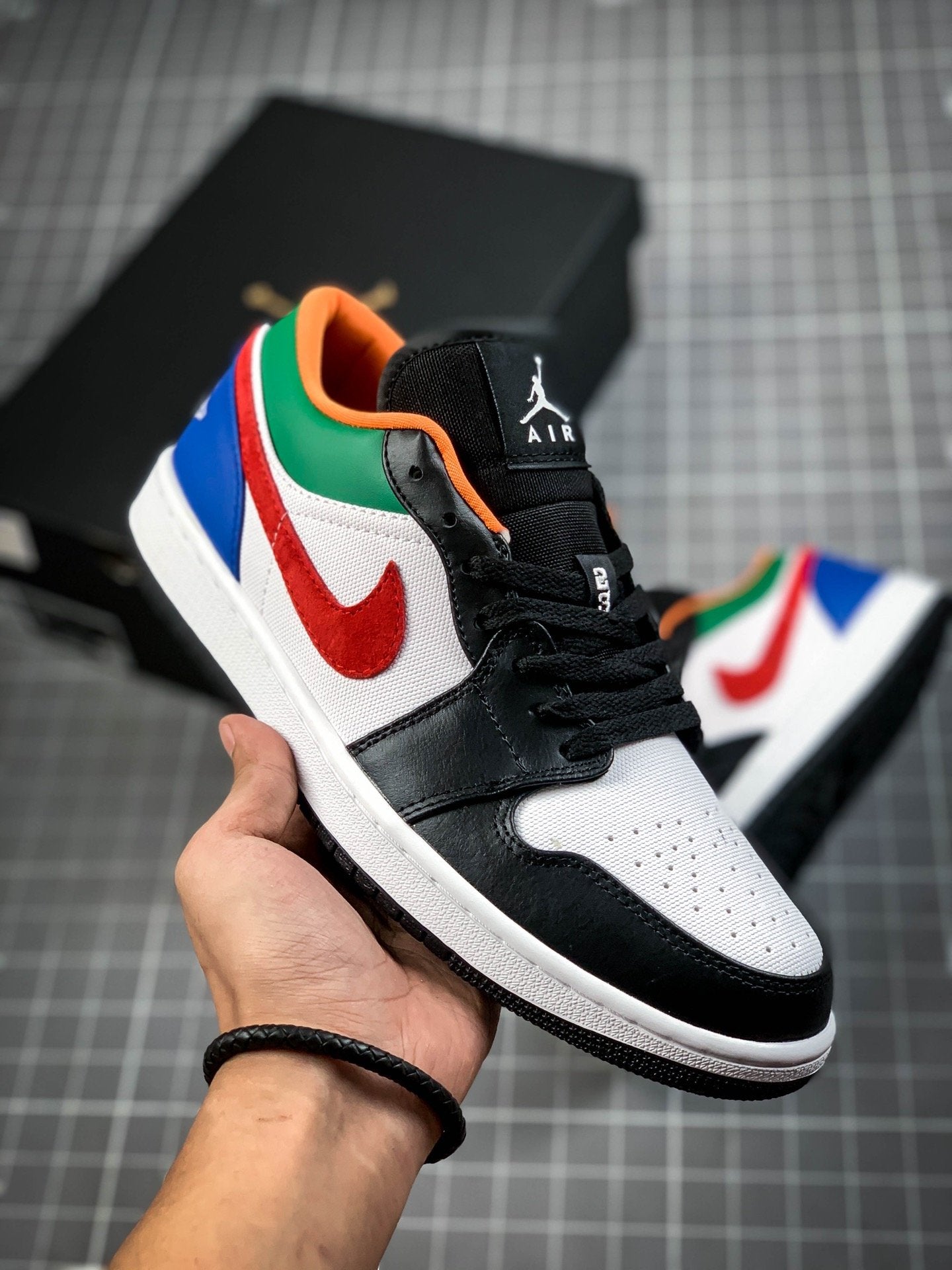 AIR JORDAN 1 LOW