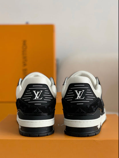 LOUIS VUITTON TRAINER SNEAKERS