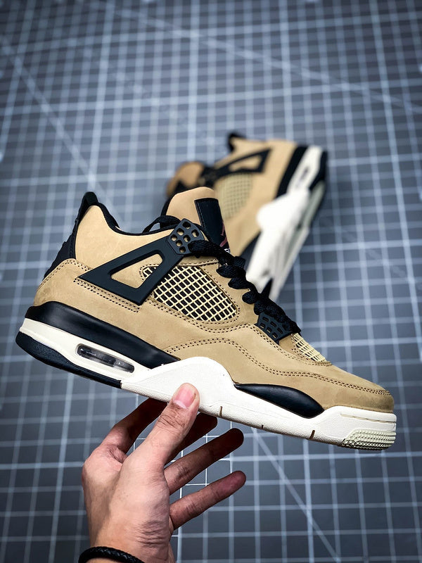 AIR JORDAN 4