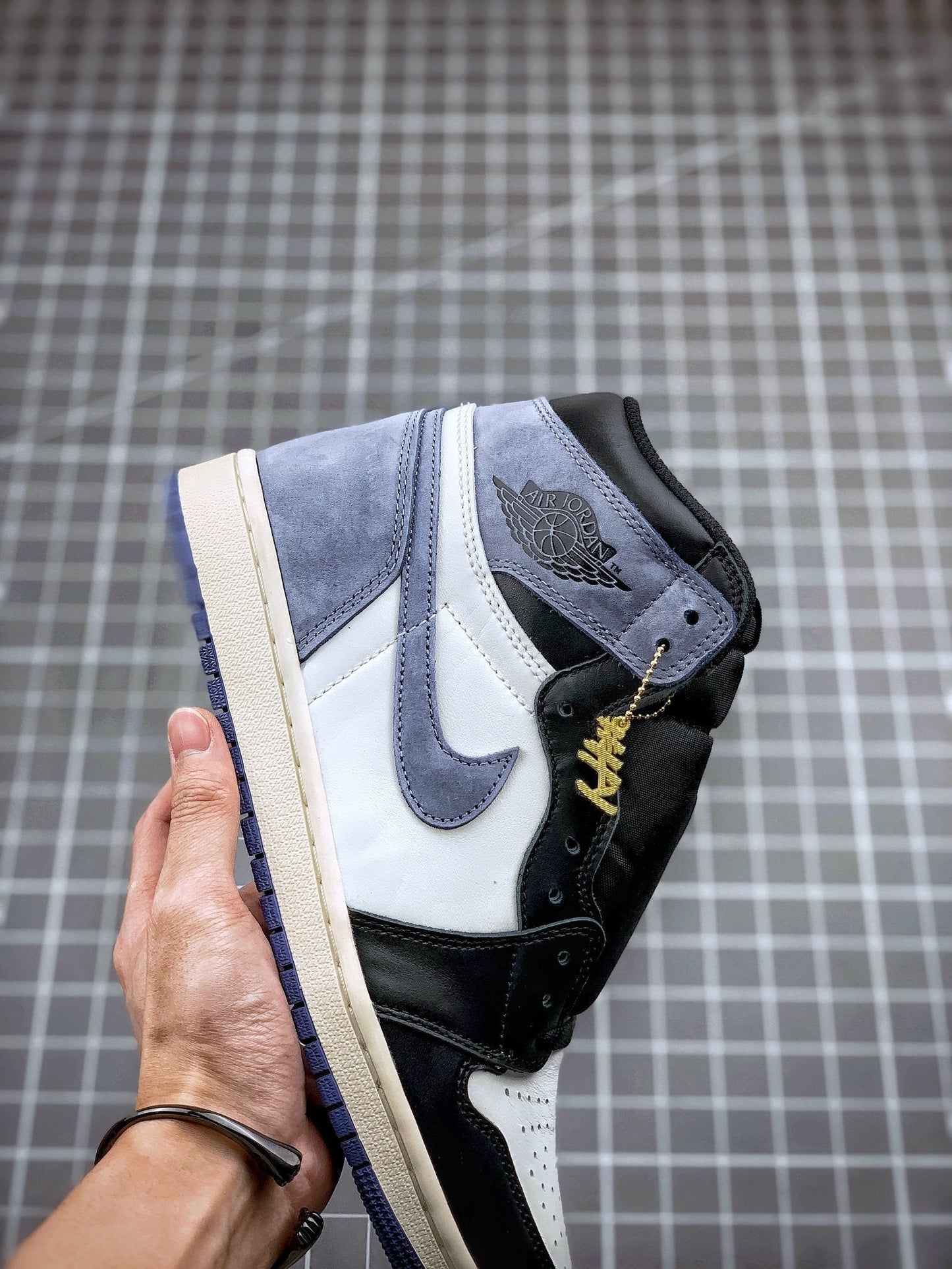 AIR JORDAN 1 HIGH