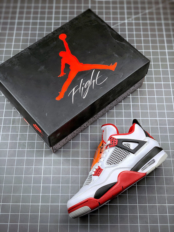 AIR JORDAN 4